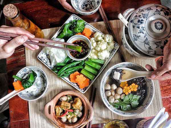 Mộng mị thấy chuẩn bị đồ ăn chay