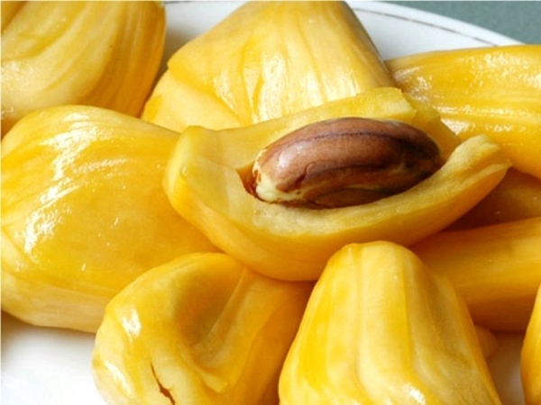 Chiêm bao thấy ăn mít một mình