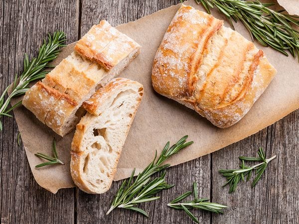 Giải mã chi tiết giấc mơ thấy ăn bánh mì có ý nghĩa gì?