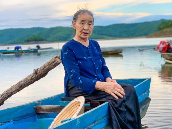 Nằm mơ thấy bà ngoại đã mất hiện về