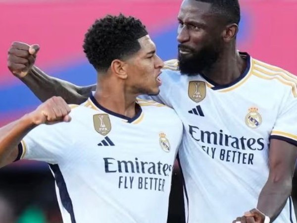 Khoảnh khắc bùng lên tranh luận