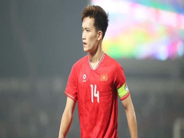 Hoàng Đức - Từ sân cỏ quê nhà đến vị thế thủ lĩnh khu trung tuyến