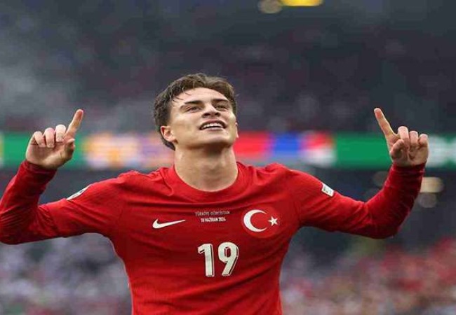 Yildiz phong cách sáng tạo, người đại diện cho sự bùng nổ của bóng đá Thổ Nhĩ Kỳ